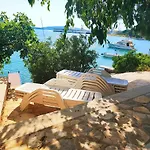 Penava, Private Beach, Pool And 7min To Apartament