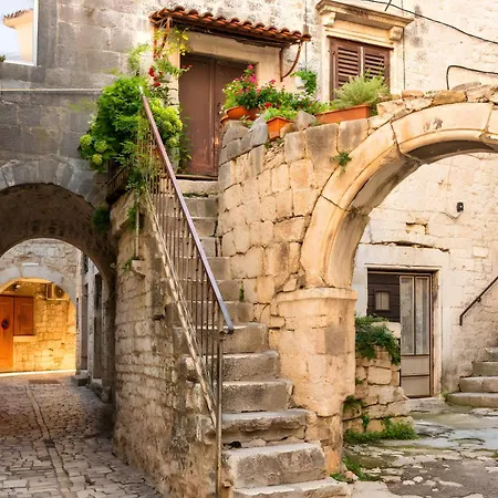 Apartament Penava, Private Beach, Pool And 7min To Trogir