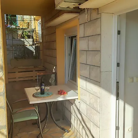 Penava, Private Beach, Pool And 7min To * Trogir