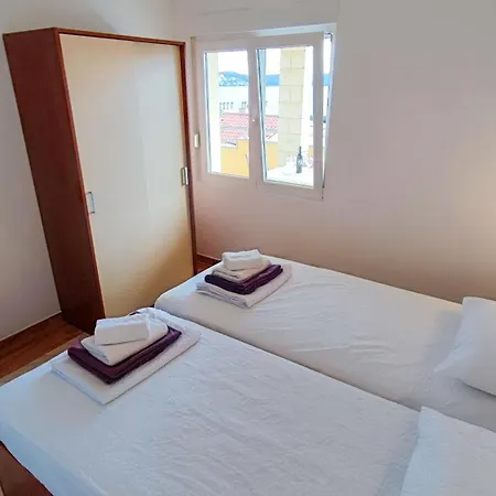 Penava, Private Beach, Pool And 7min To Apartament Trogir