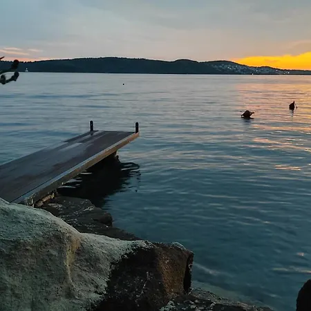 Penava, Private Beach, Pool And 7min To *