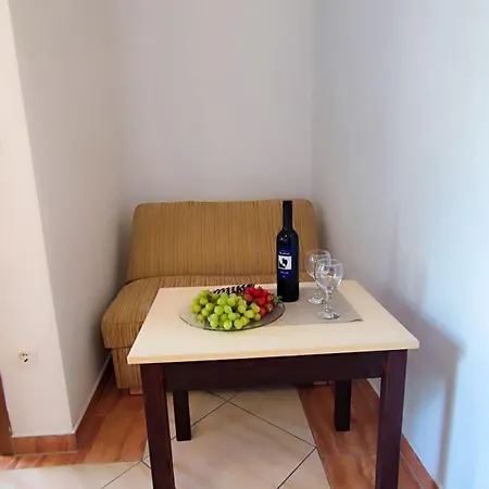 Apartman Penava, Private Beach, Pool And 7min To *