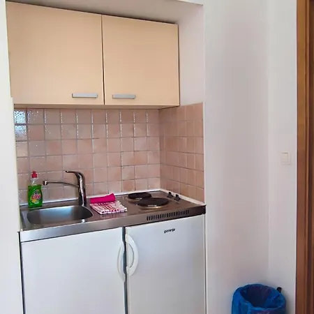 Penava, Private Beach, Pool And 7min To * Trogir