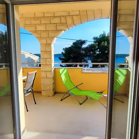 Apartman Penava, Private Beach, Pool And 7min To *