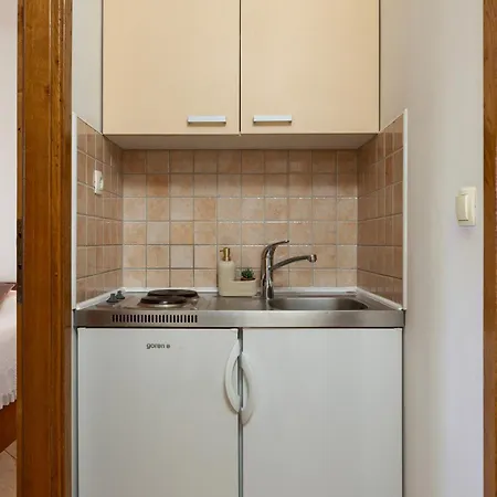 Penava, Private Beach, Pool And 7min To Lejlighed