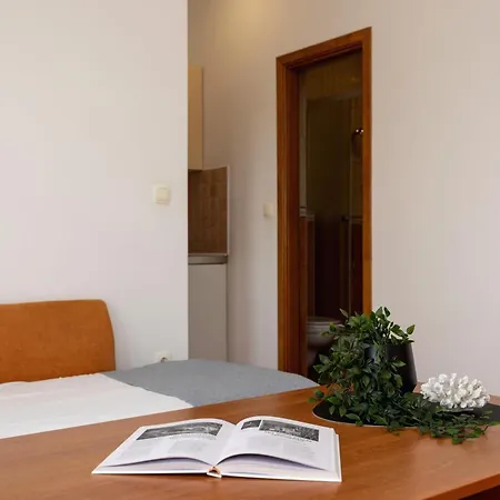 Lejlighed Penava, Private Beach, Pool And 7min To Trogir