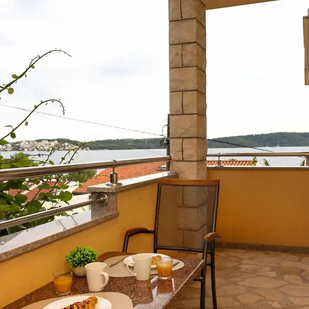 Penava, Private Beach, Pool And 7min To Lejlighed