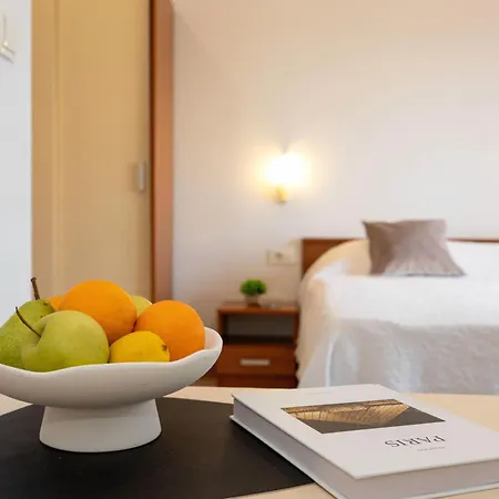 Penava, Private Beach, Pool And 7min To Lejlighed Trogir