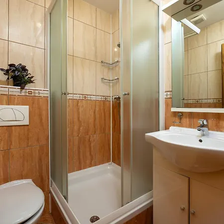 Penava, Private Beach, Pool And 7min To Lejlighed