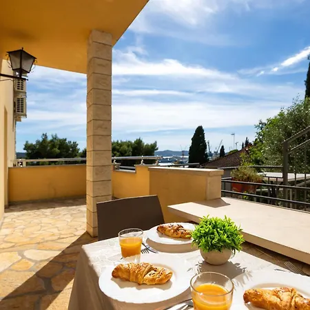 Penava, Private Beach, Pool And 7min To Lejlighed Trogir
