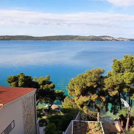Apartment Penava, Private Beach, Pool And 7min To *